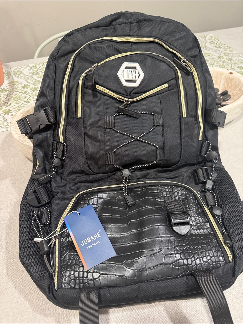 Jumahe Black Men's Backpack with Croc-Texture Front Pocket